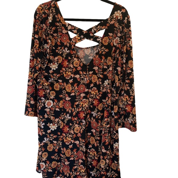 NWT. Forever 21 Romper * 2X - Picture 2 of 10